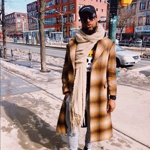 Meet your Posher, Isaiah